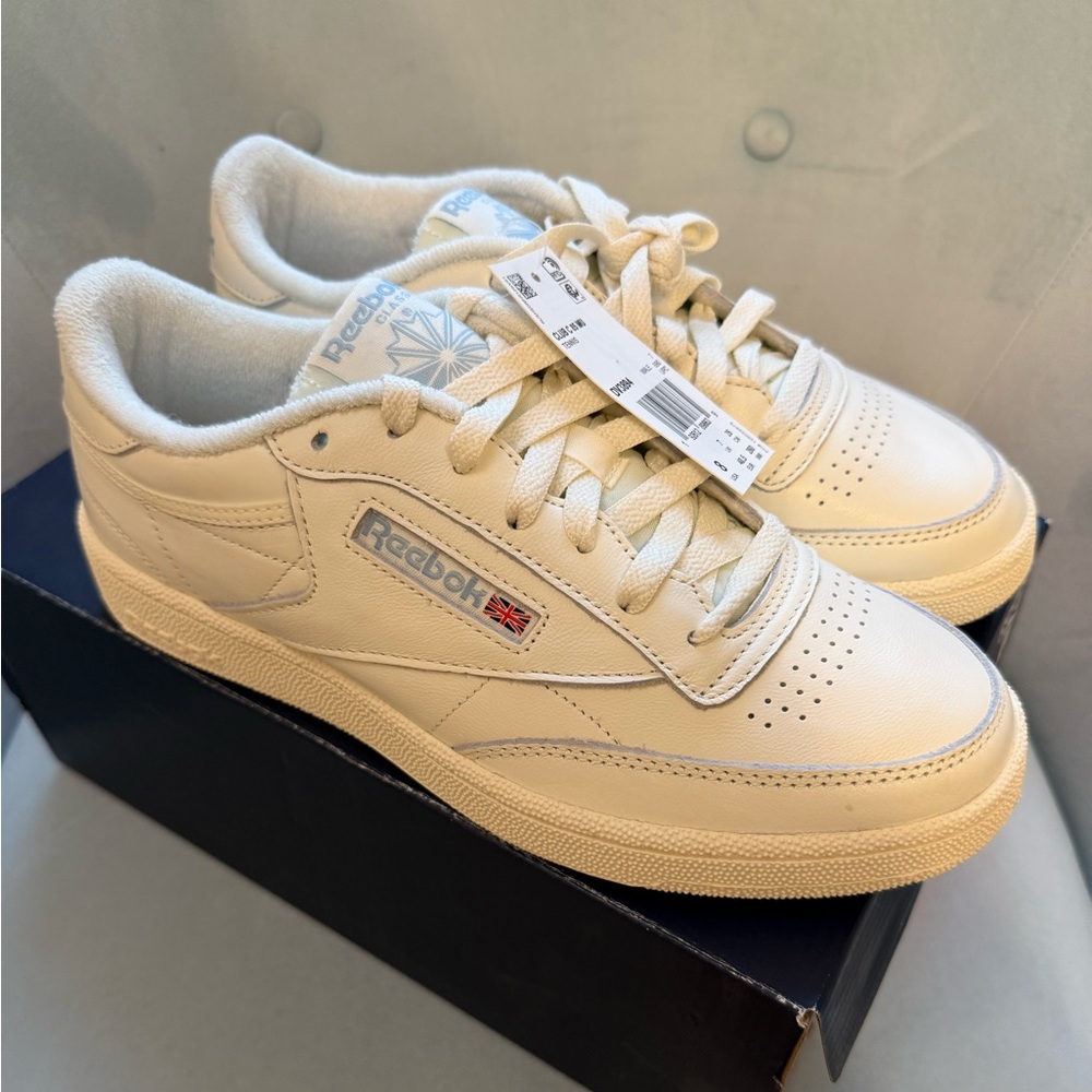 NWT Unisex Reebok Club C 85 Vintage Tennis Shoes Size 8 (M)